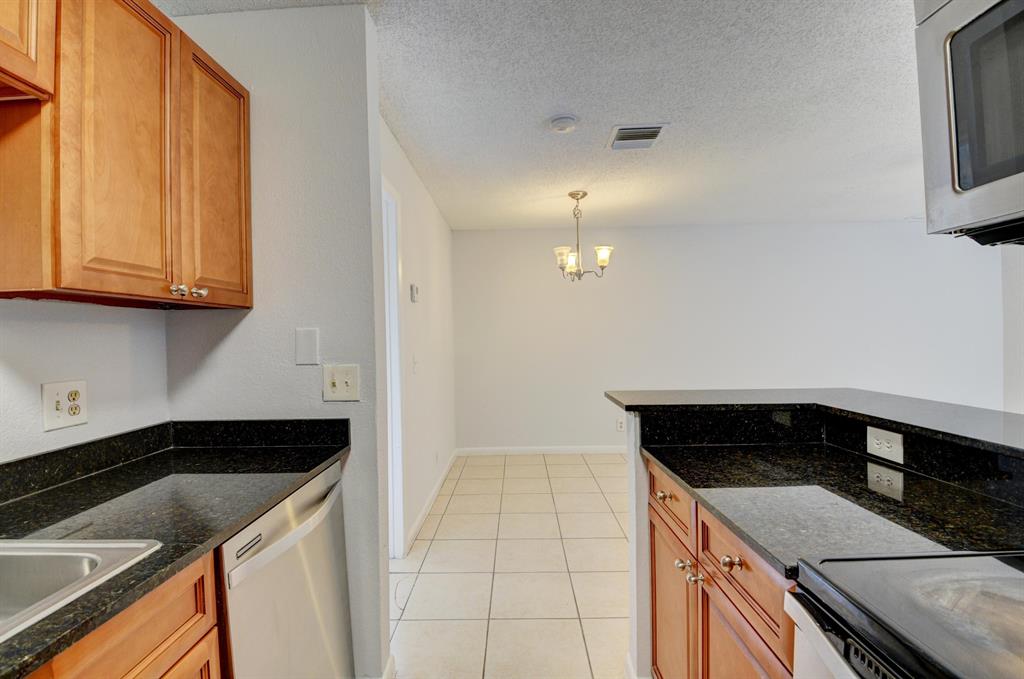 CROSSINGS OF BOYNTON BEACH CONDO - Residential