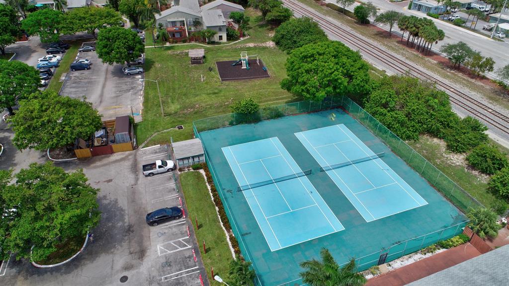 CROSSINGS OF BOYNTON BEACH CONDO - Residential