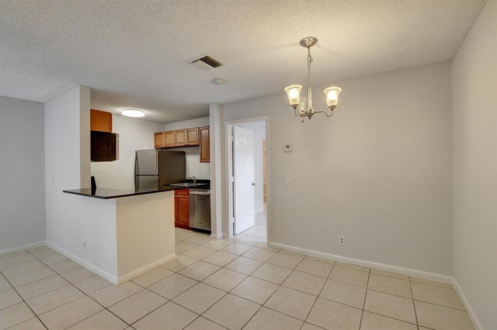 CROSSINGS OF BOYNTON BEACH CONDO - Residential