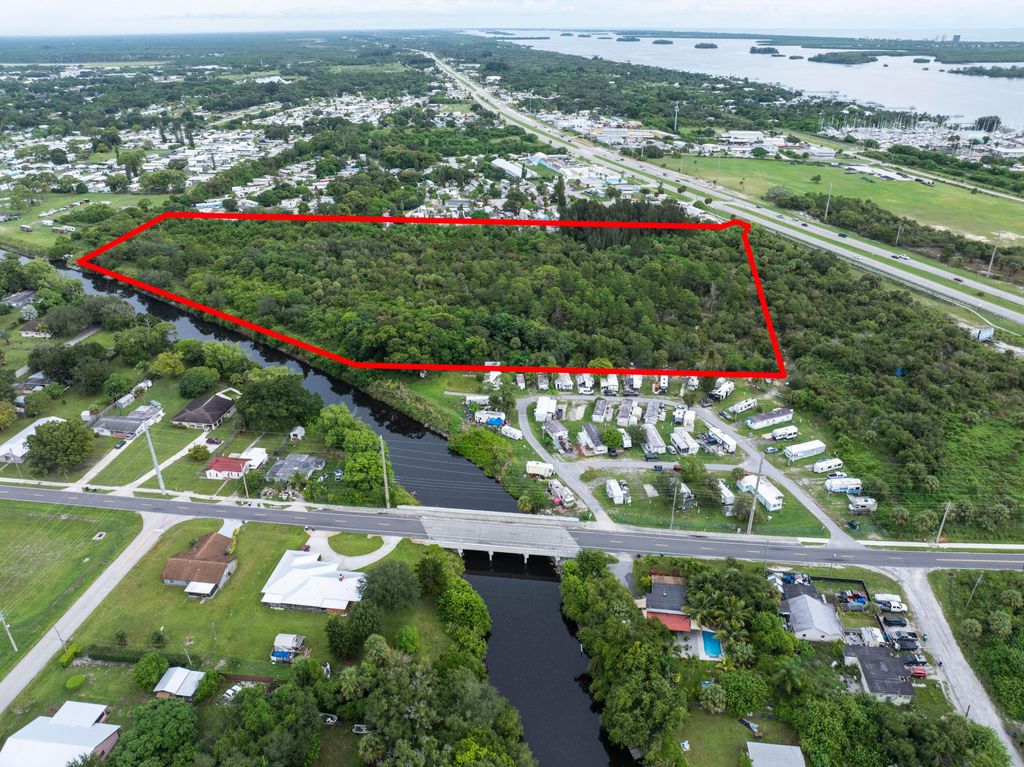 Photo of 2100 N Us Hwy 1, Fort Pierce, FL 34945 (MLS # R11126202)