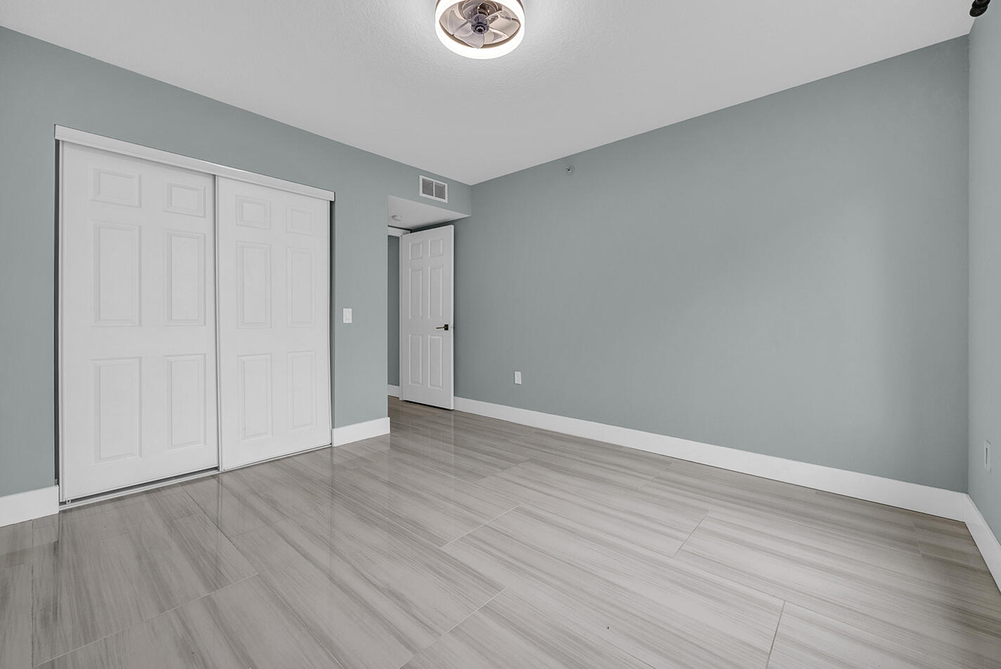 VILLA DEL SOL CONDO - Residential