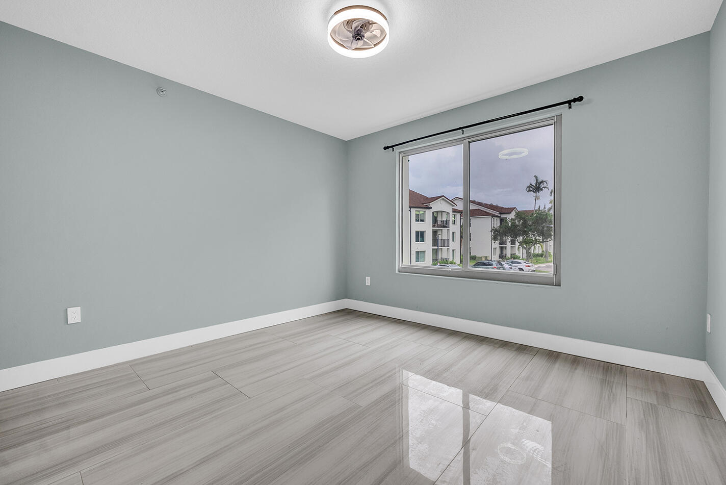 VILLA DEL SOL CONDO - Residential