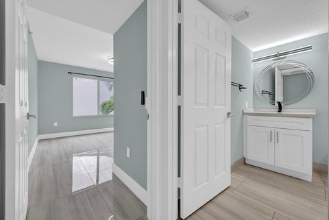 Tiny photo for 1010 Villa Circle, Boynton Beach, FL 33435 (MLS # B26014905)