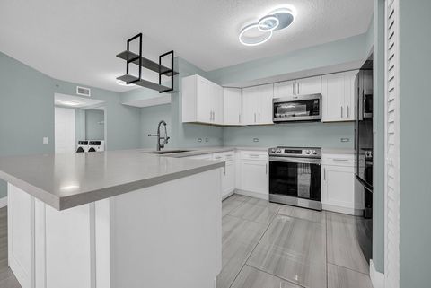 Tiny photo for 1010 Villa Circle, Boynton Beach, FL 33435 (MLS # B26014905)