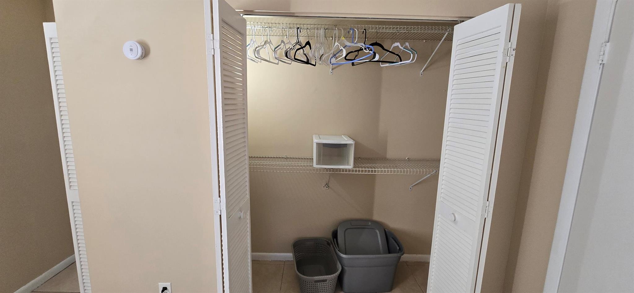 KARLSHOF CONDO - Residential Lease