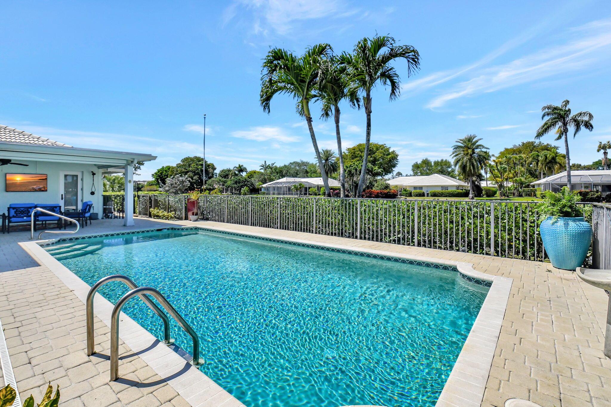 DELRAY DUNES - Residential