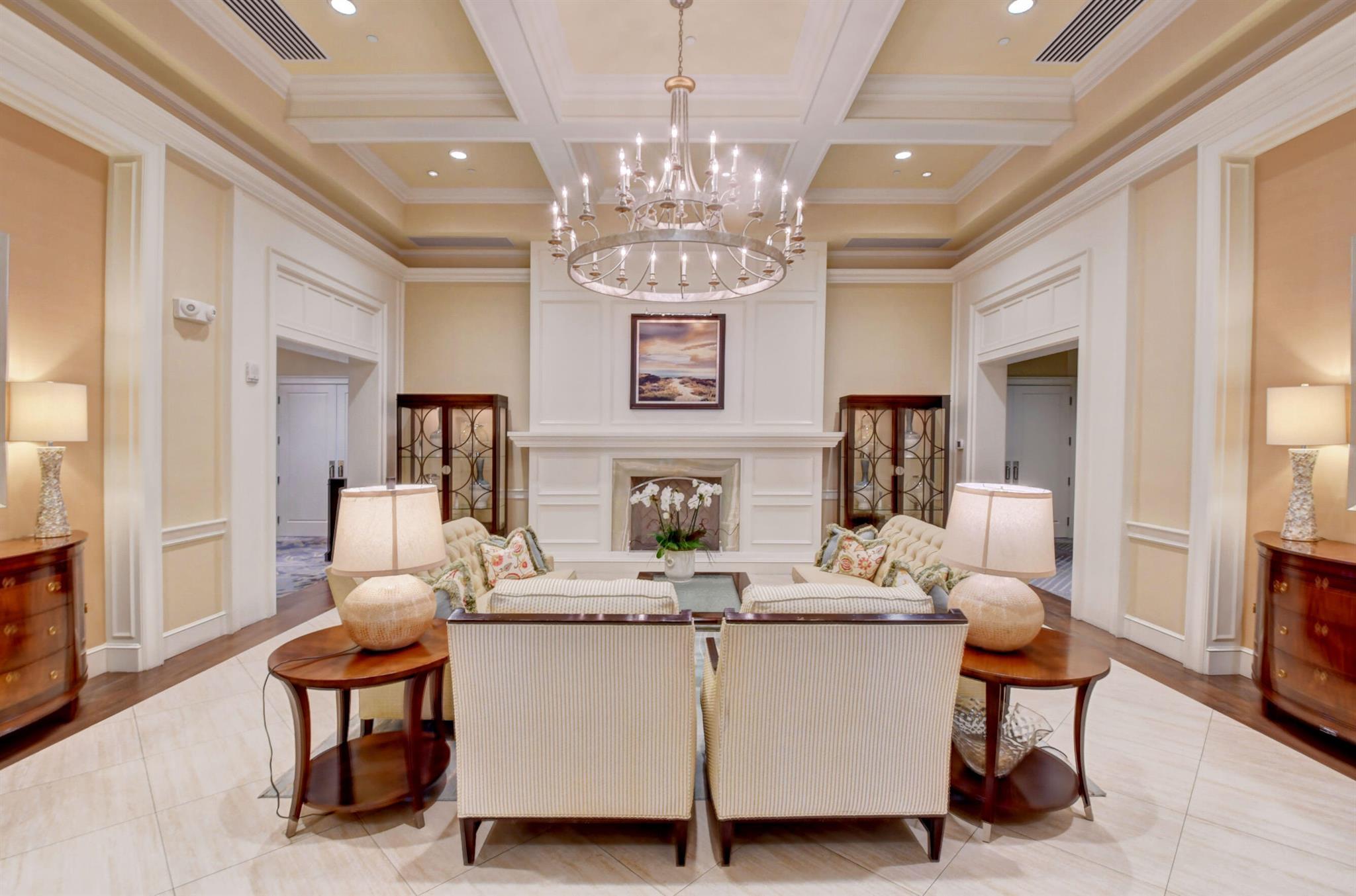 DELRAY DUNES - Residential