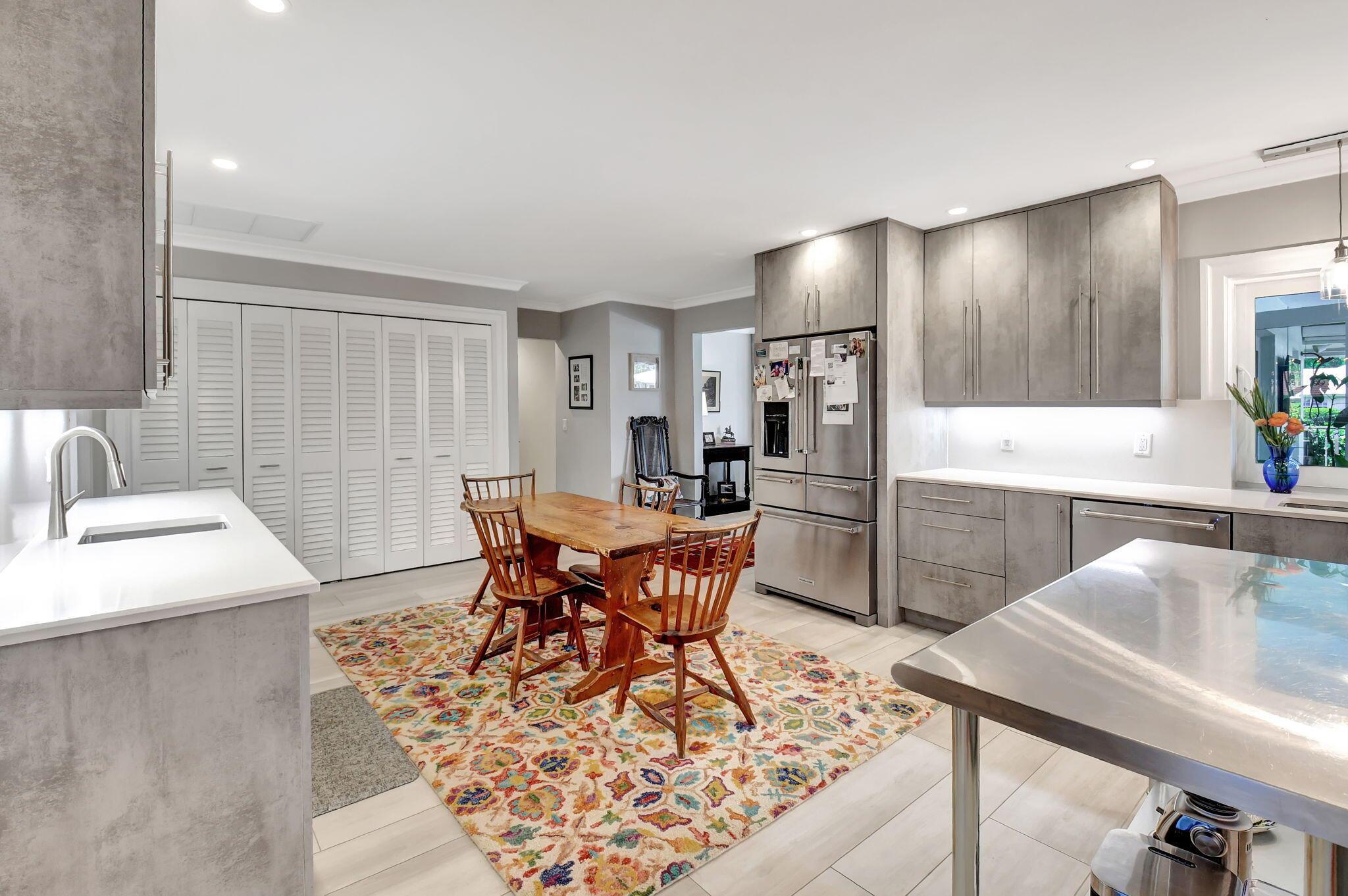 DELRAY DUNES - Residential
