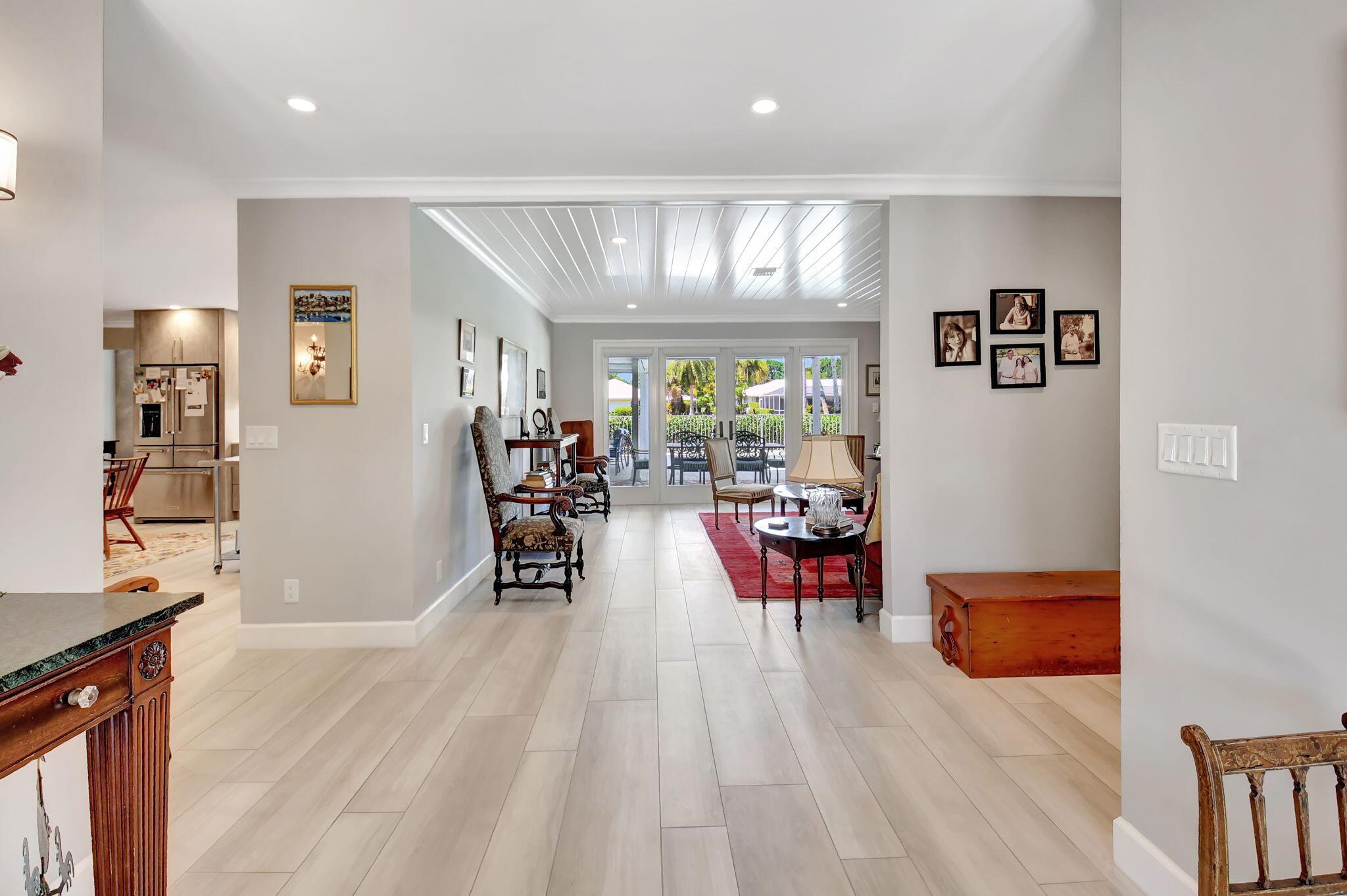DELRAY DUNES - Residential