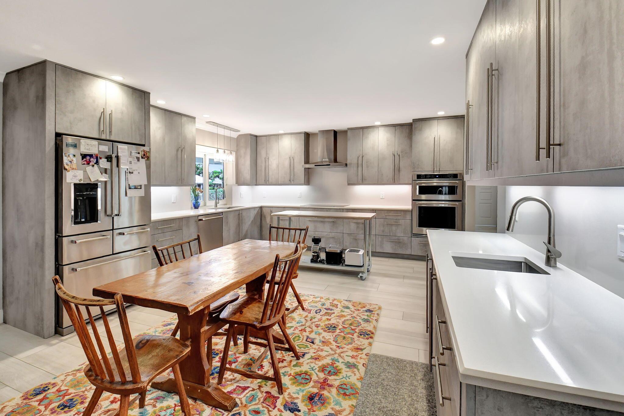 DELRAY DUNES - Residential