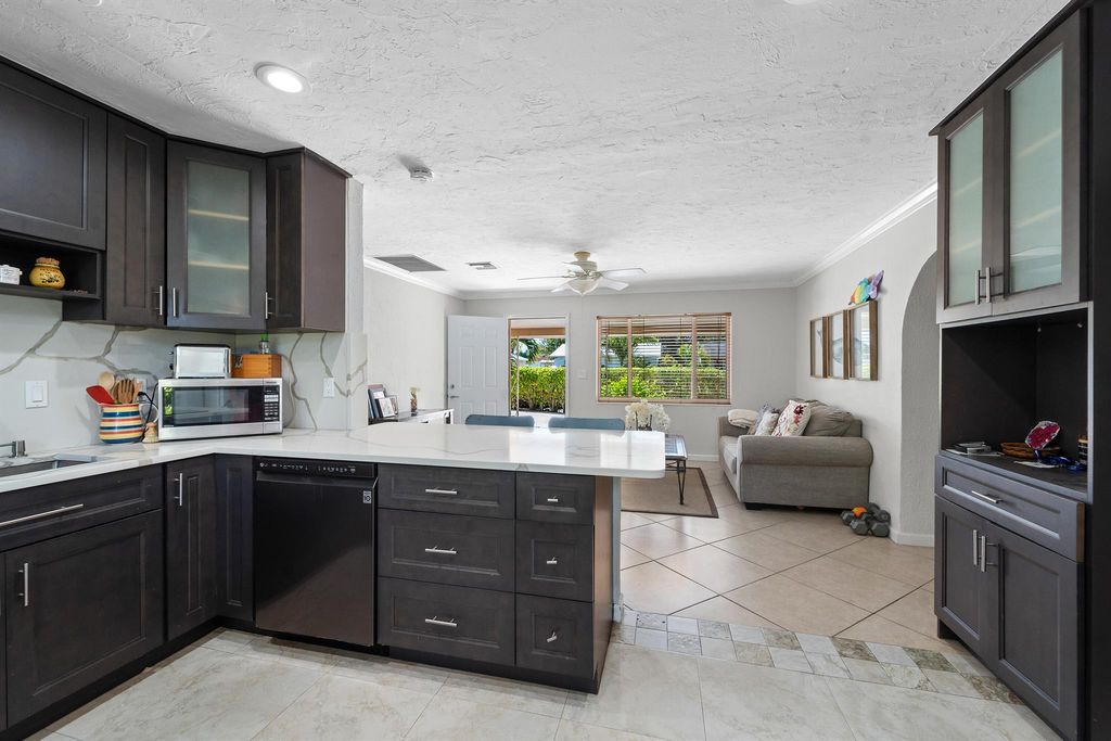 Photo of 1003 Cheyenne Street, Jupiter, FL 33458 (MLS # R11078192)