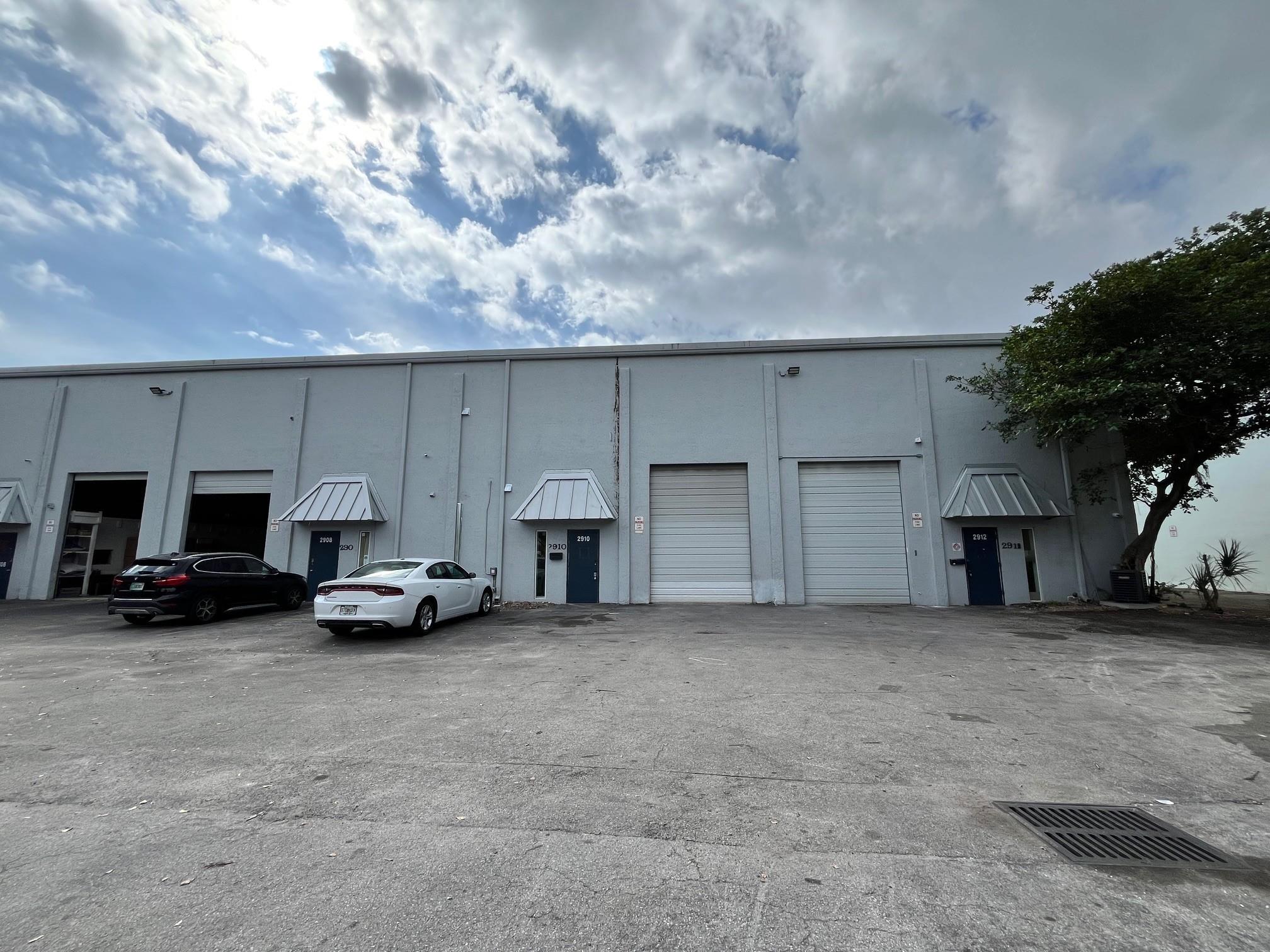 2910 NW 28th St 2910 Bldg 10b