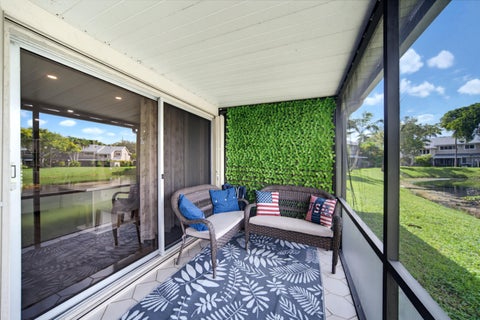 Tiny photo for 2276 DISCOVERY Circle W #2276, Deerfield Beach, FL 33442 (MLS # B26081292)