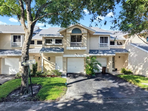 Tiny photo for 2276 DISCOVERY Circle W #2276, Deerfield Beach, FL 33442 (MLS # B26081292)