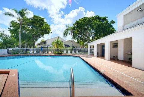 Tiny photo for 2276 DISCOVERY Circle W #2276, Deerfield Beach, FL 33442 (MLS # B26081292)