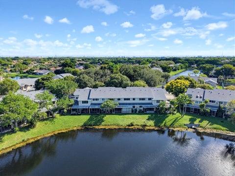 Tiny photo for 2276 DISCOVERY Circle W #2276, Deerfield Beach, FL 33442 (MLS # B26081292)