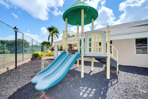 Tiny photo for 2276 DISCOVERY Circle W #2276, Deerfield Beach, FL 33442 (MLS # B26081292)