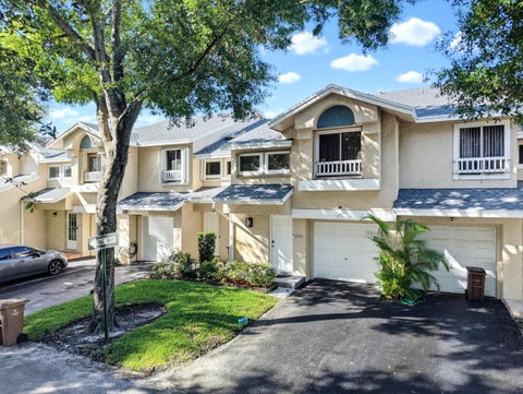 Tiny photo for 2276 DISCOVERY Circle W #2276, Deerfield Beach, FL 33442 (MLS # B26081292)