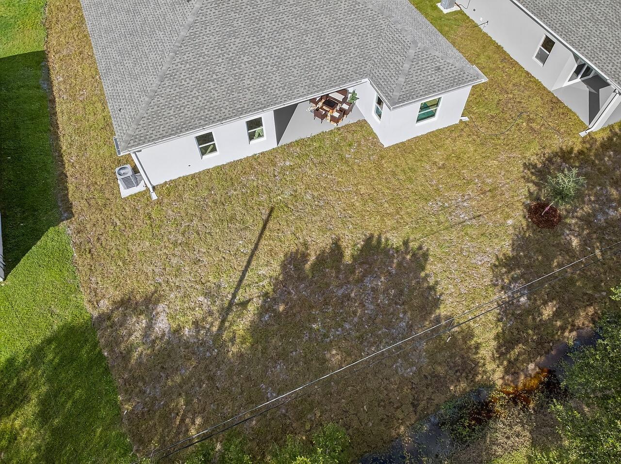 VERO LAKE ESTATES UNIT H- - Residential