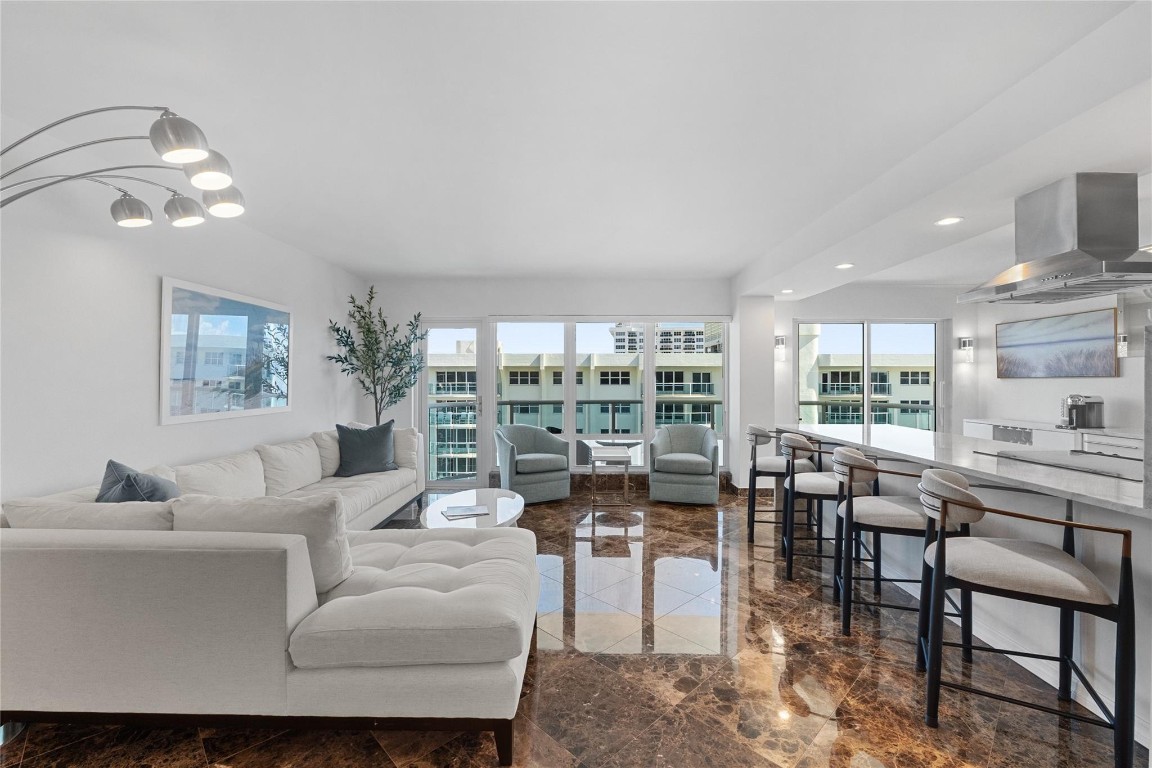 SOUTHPOINT - Residential