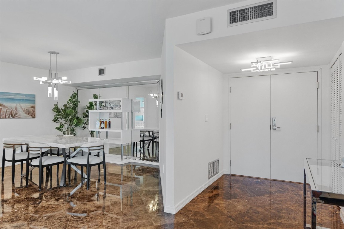 SOUTHPOINT - Residential