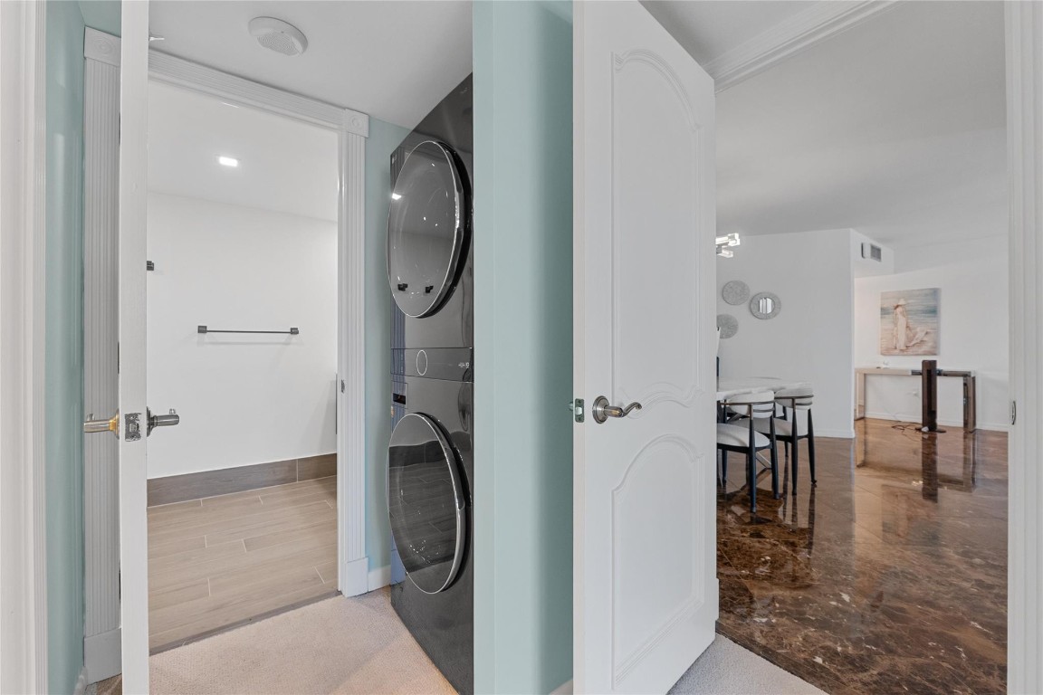 SOUTHPOINT - Residential