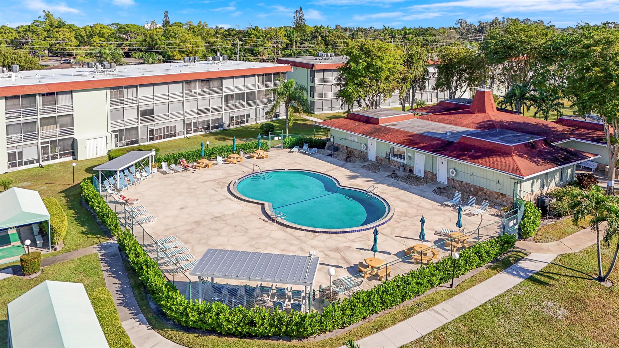 REGAL PALMS EATON CONDO - Residential