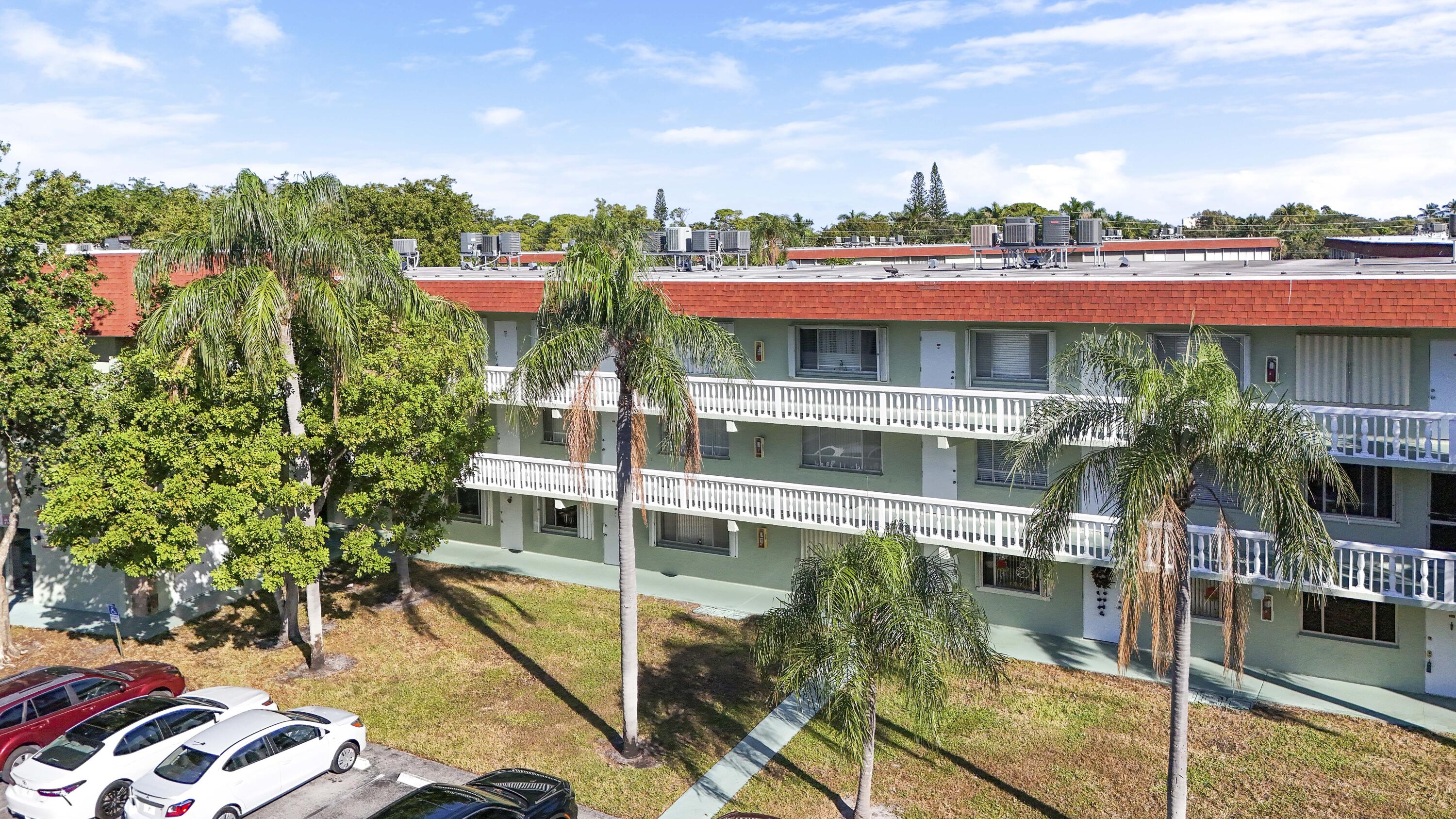 REGAL PALMS EATON CONDO - Residential