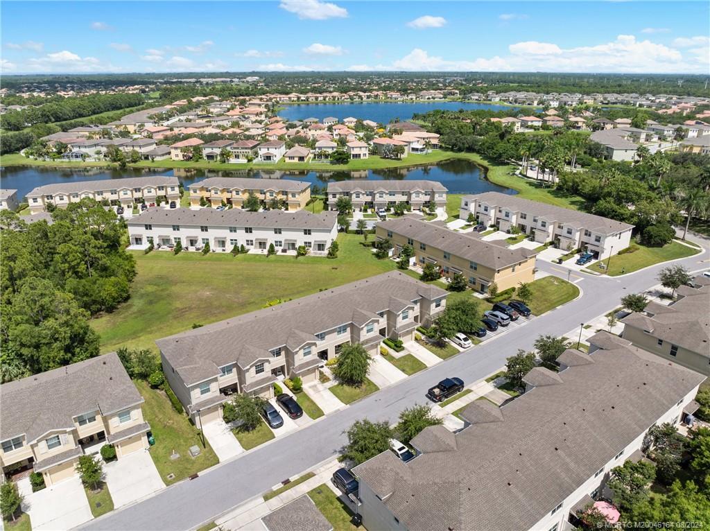 VIZCAYA FALLS PLAT 3 - Residential