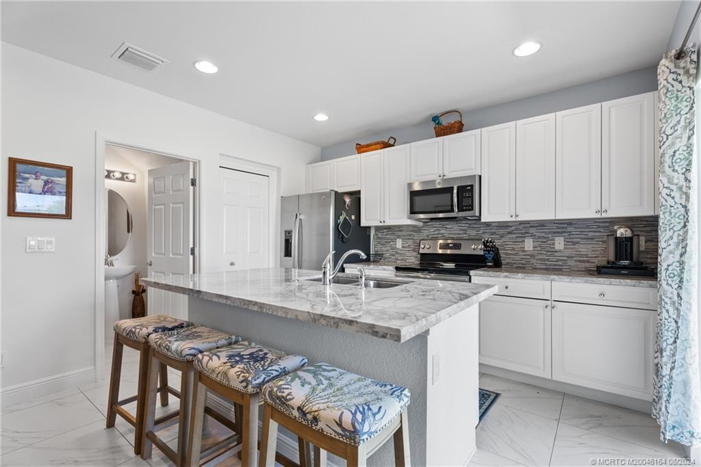 VIZCAYA FALLS PLAT 3 - Residential