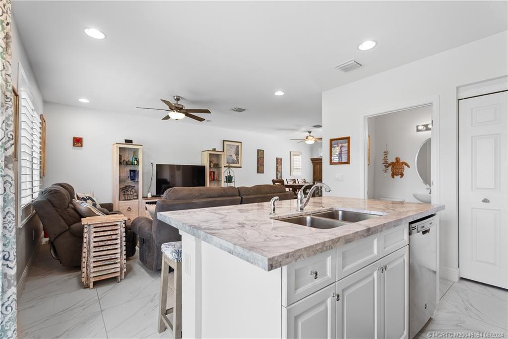 VIZCAYA FALLS PLAT 3 - Residential