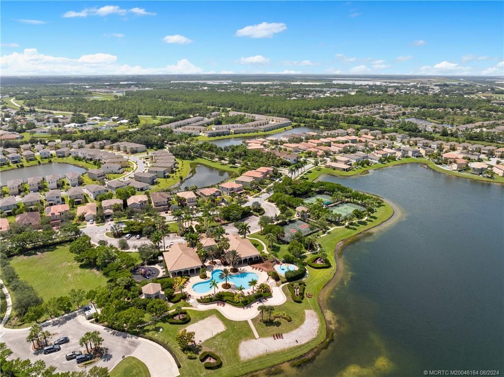 VIZCAYA FALLS PLAT 3 - Residential