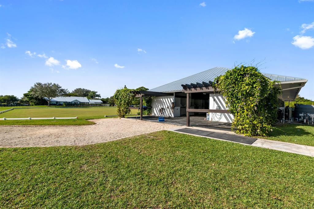 PALM BEACH POINT - Residential