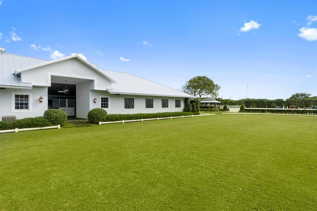 PALM BEACH POINT - Residential