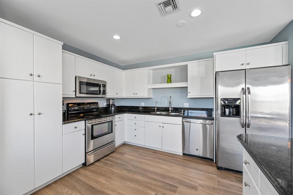 PALM BEACH POINT - Residential