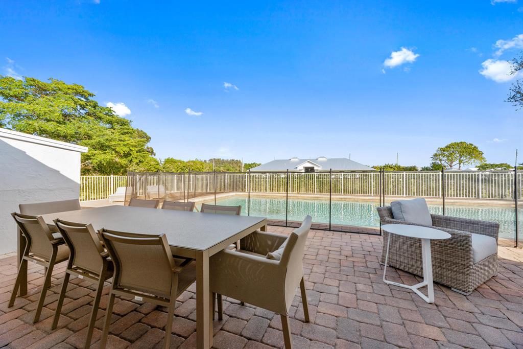 PALM BEACH POINT - Residential