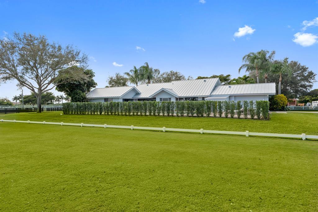 PALM BEACH POINT - Residential