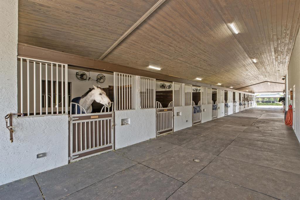 PALM BEACH POINT - Residential