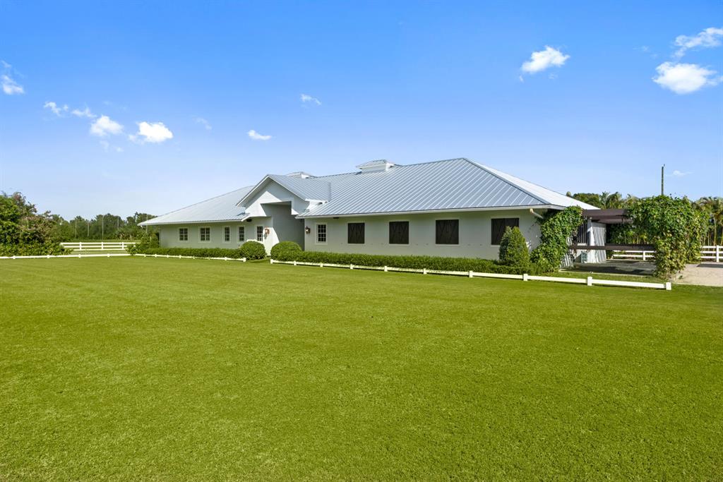 PALM BEACH POINT - Residential