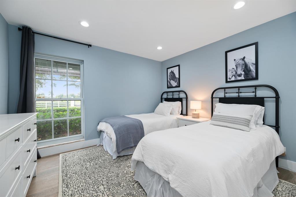 PALM BEACH POINT - Residential