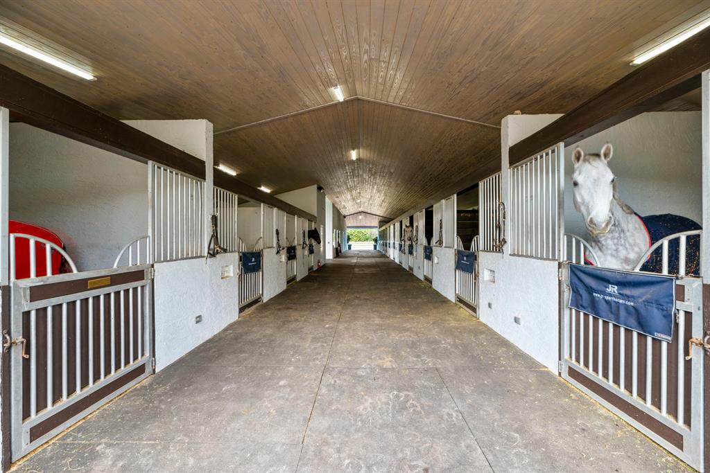 PALM BEACH POINT - Residential