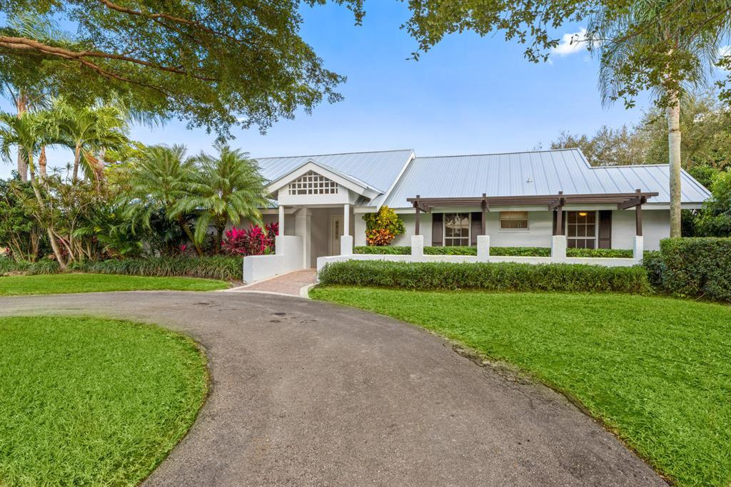 PALM BEACH POINT - Residential