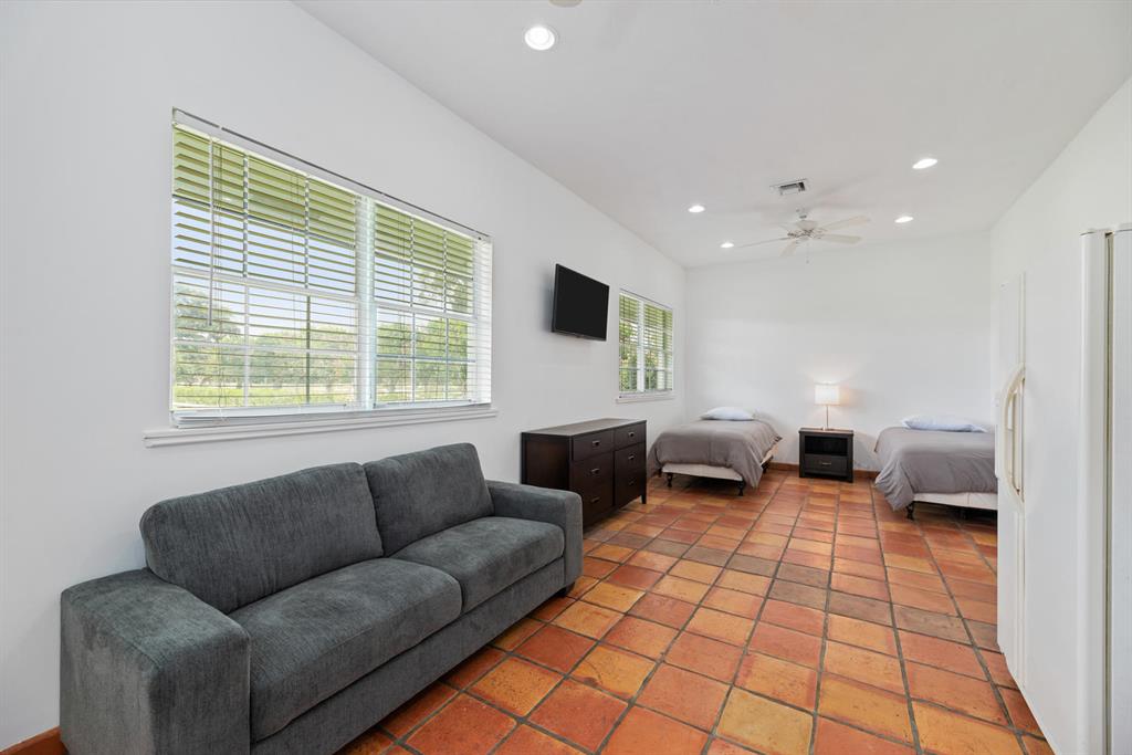 PALM BEACH POINT - Residential