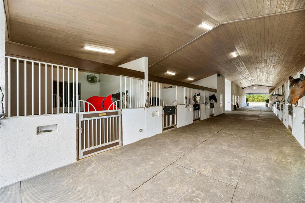 PALM BEACH POINT - Residential