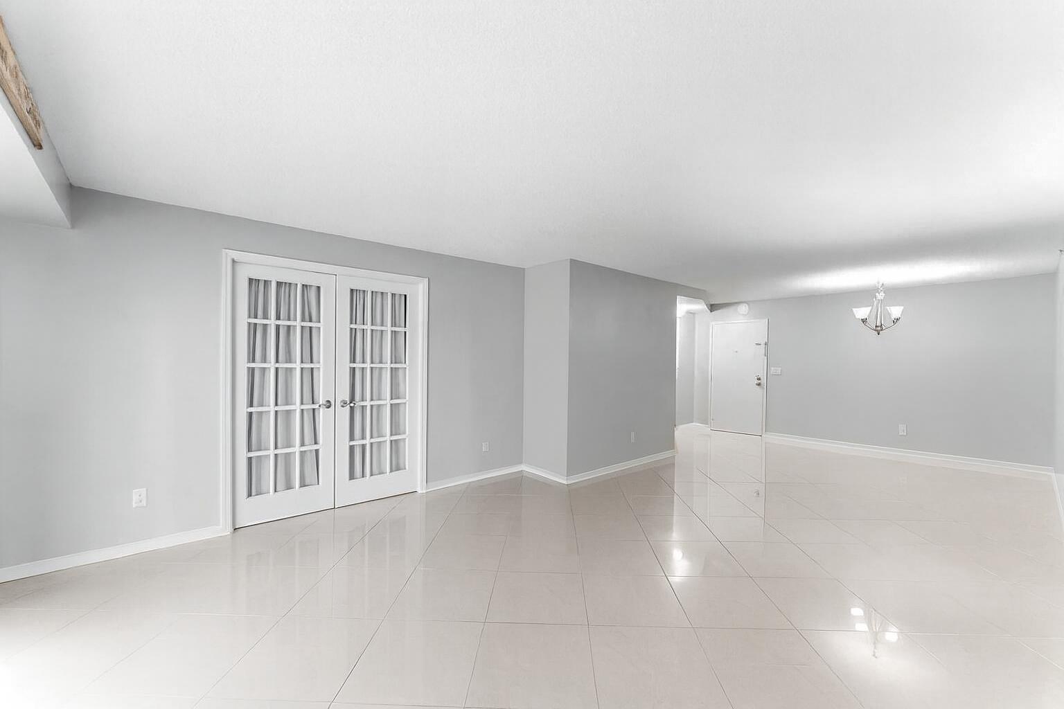 AMBASSADORS V NORTH CONDO - Residential Lease