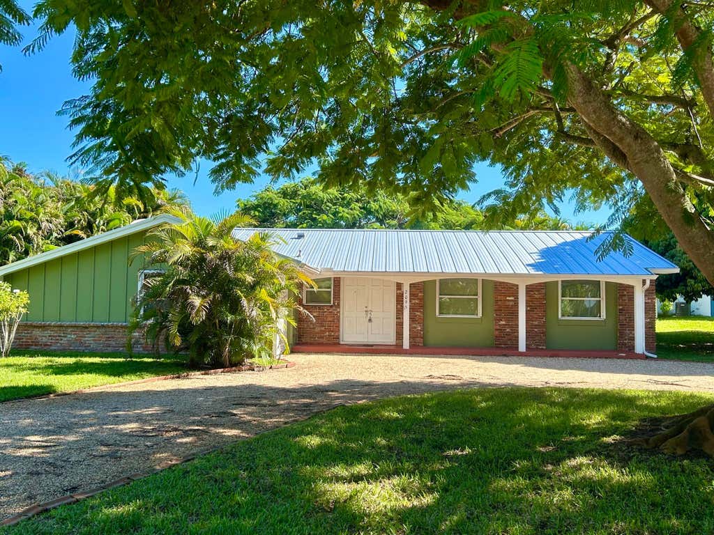 Photo of 2095 NW Fork Road, Stuart, FL 34994 (MLS # B26052946)