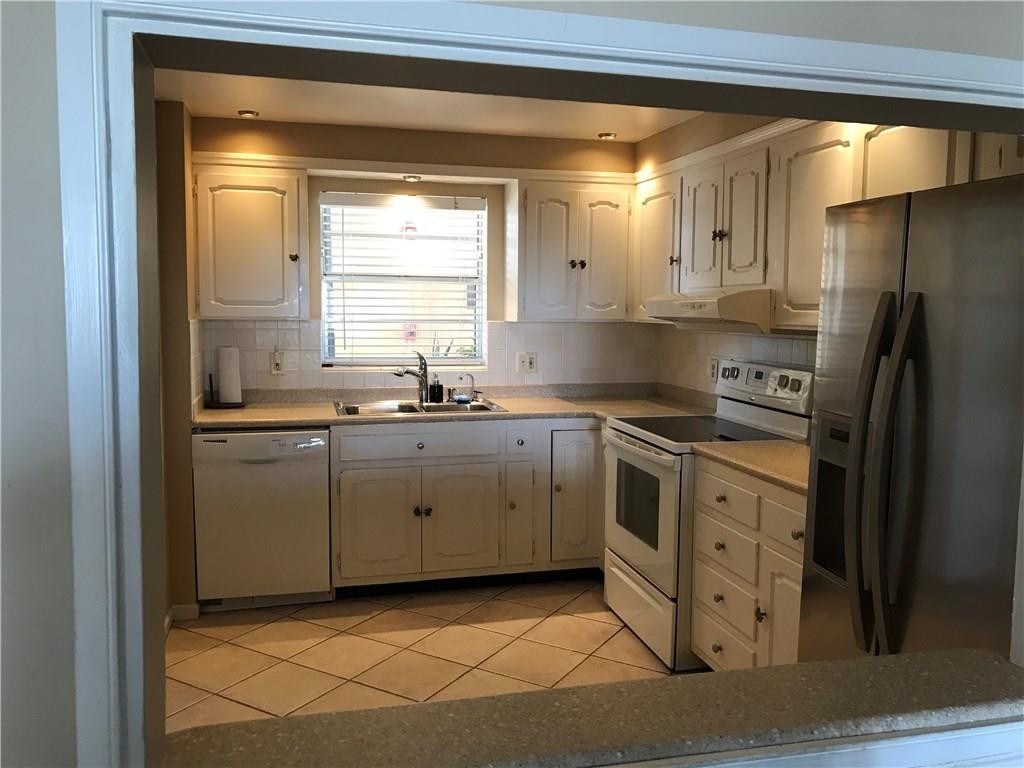 Ridgeview Towers - Residential