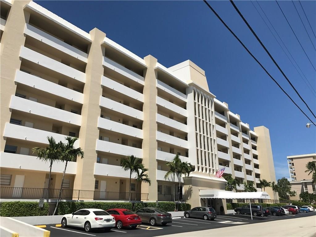 Ridgeview Towers - Residential