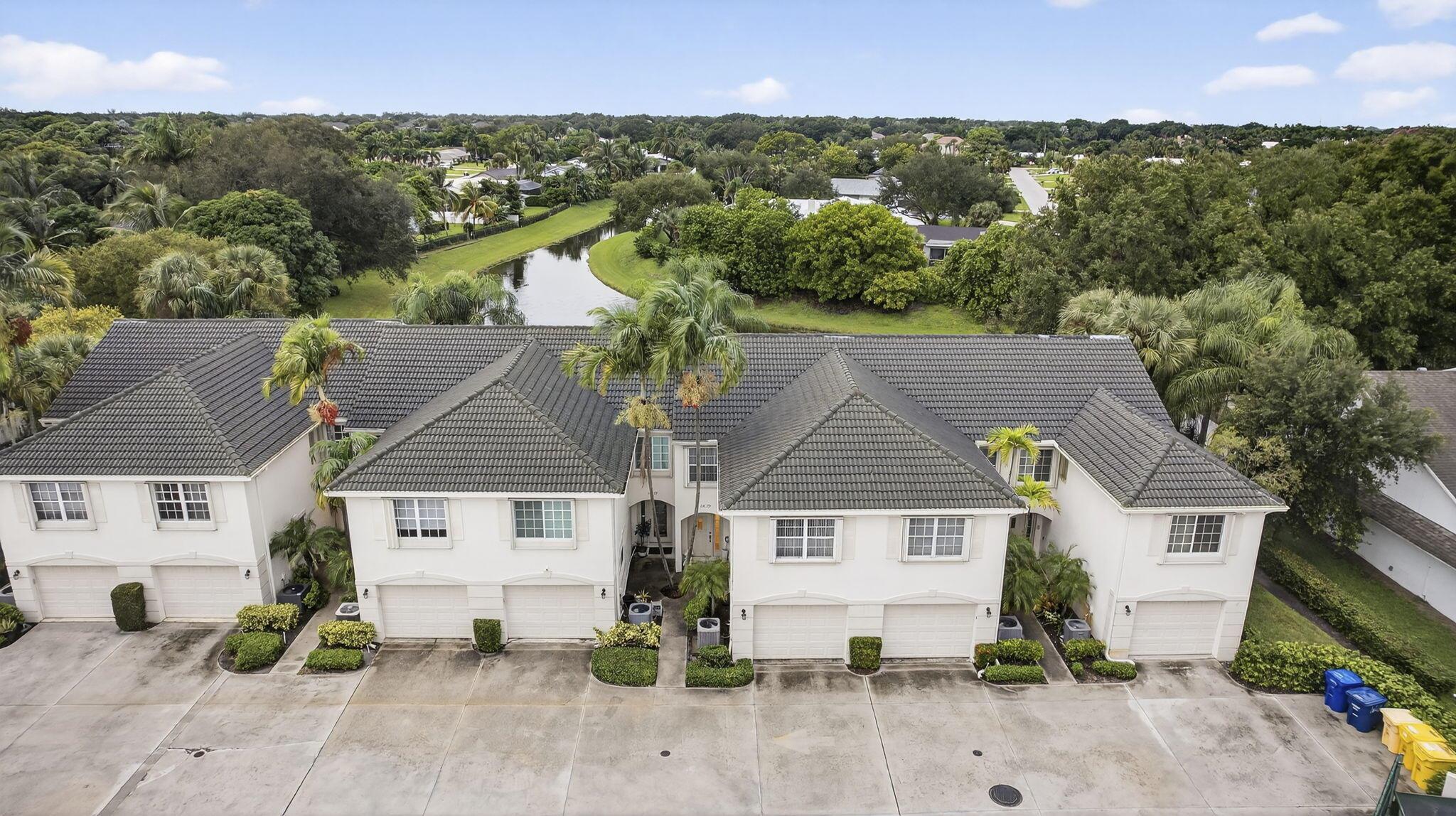 GOLF ESTATES VILLAS - Residential