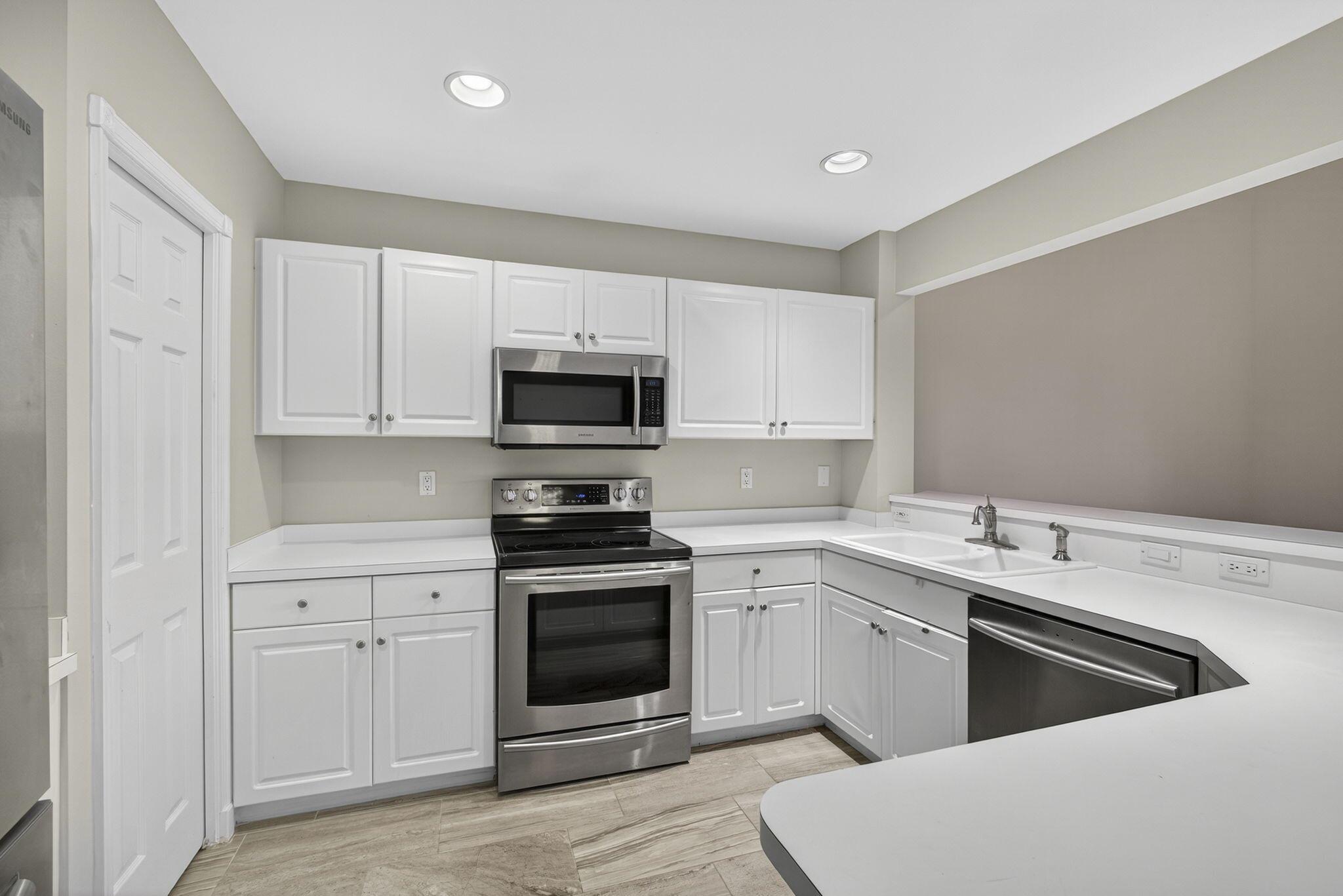 GOLF ESTATES VILLAS - Residential